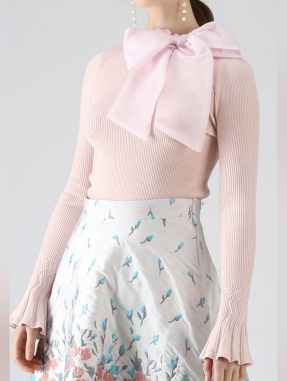 *Like New* ChicWish Pink Stretchy Sweater w/Bow Sz: S/M